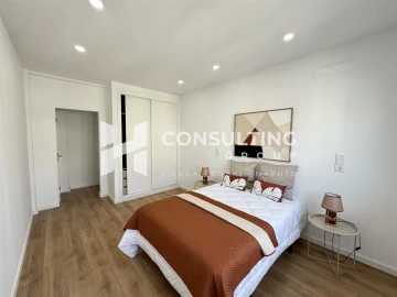 Apartamento T3 para Venda em Benfica
