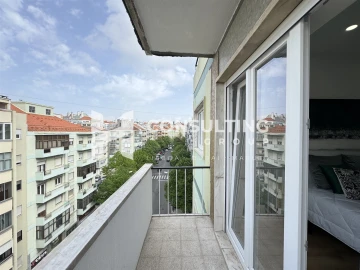 Apartamento T3 para Venda em Benfica