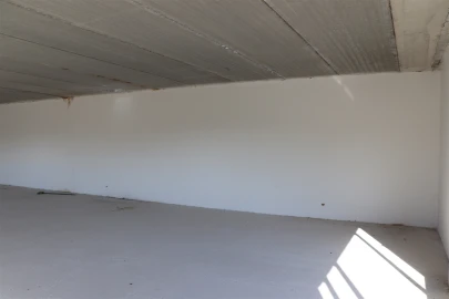 Armazém para Venda em Selho São Lourenço e Gominhães