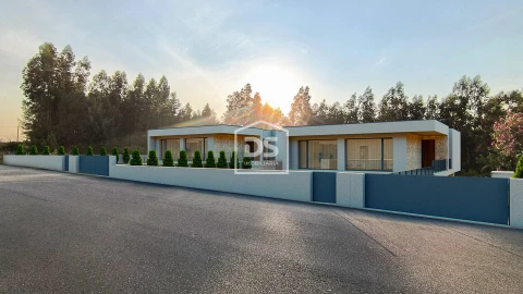 Moradia T3 para Venda em Lajeosa do Dão