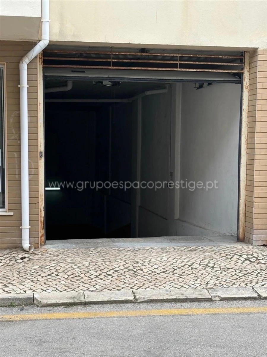 Garagem para Venda em Moncarapacho e Fuseta Foto 6
