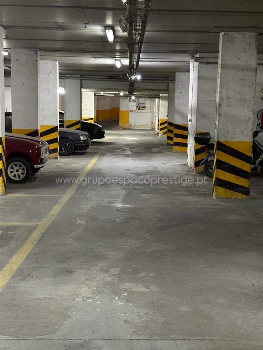Garagem para Venda em Moncarapacho e Fuseta Foto 3