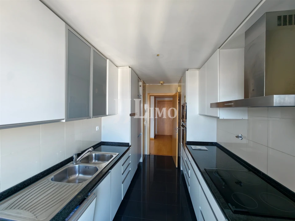 Apartamento T2 para Venda em Parque das Nações Foto 12