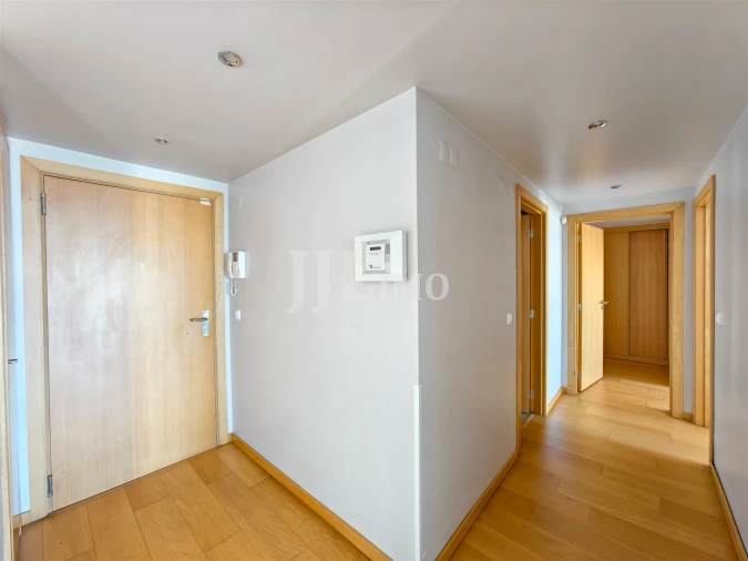 Apartamento T2 para Venda em Parque das Nações Foto 4