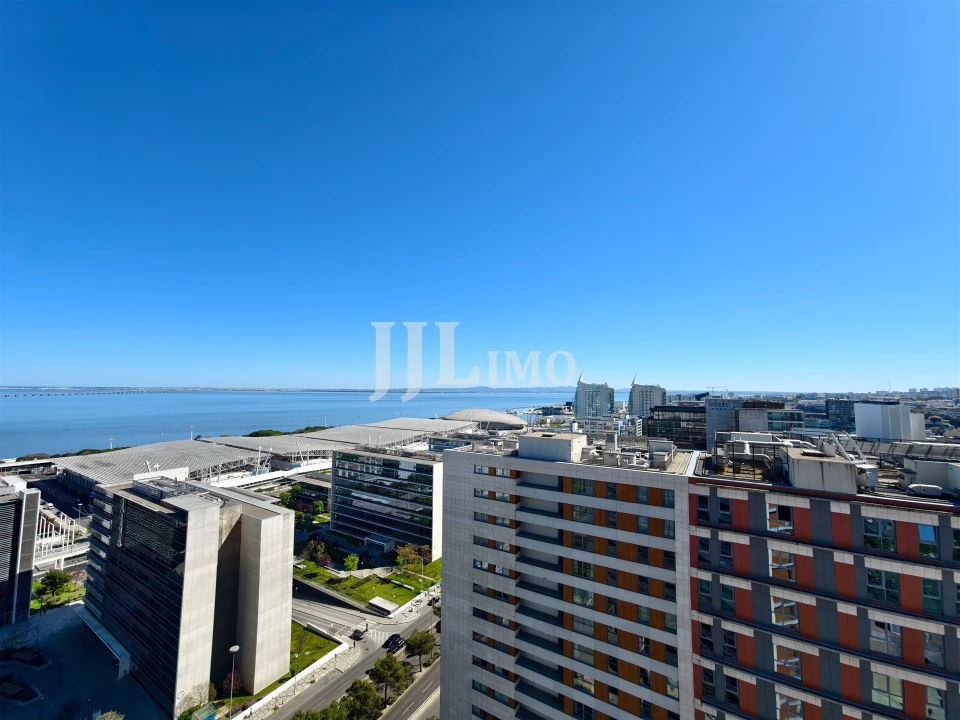 Apartamento T2 para Venda em Parque das Nações Foto 9