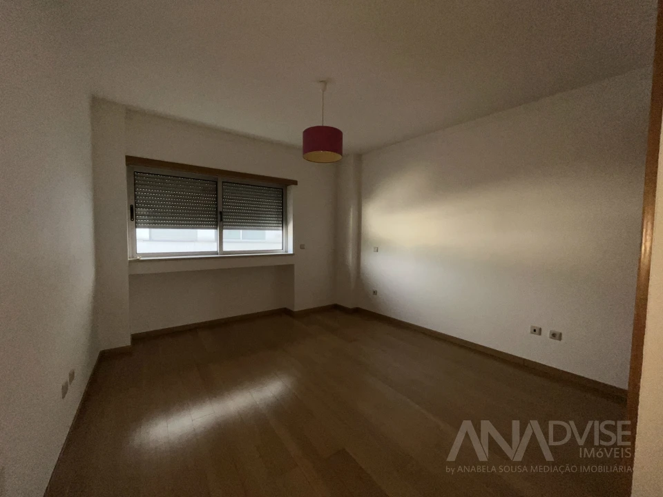 Apartamento T3 para Arrendamento em Viseu Foto 24