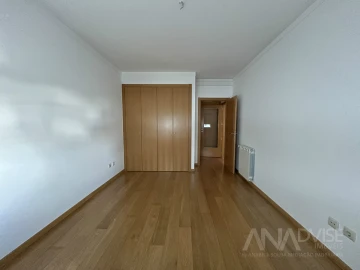Apartamento T3 para Arrendamento em Viseu