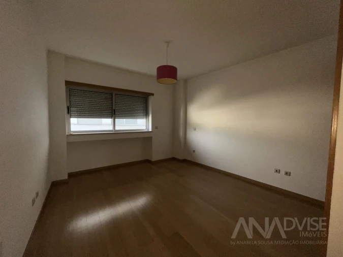 Apartamento T3 para Arrendamento em Viseu Foto 24