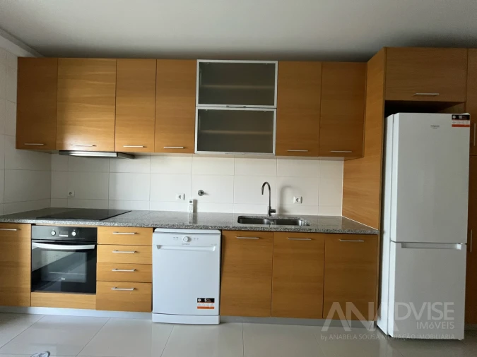 Apartamento T3 para Arrendamento em Viseu Foto 4