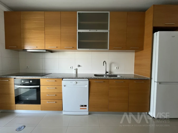 Apartamento T3 para Arrendamento em Viseu Foto 8