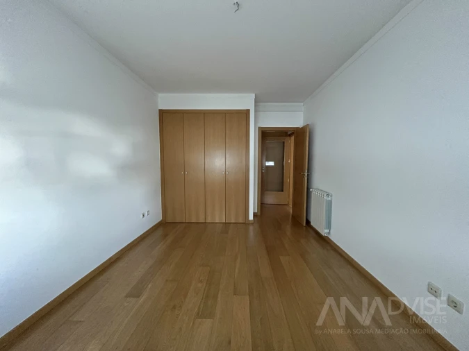 Apartamento T3 para Arrendamento em Viseu Foto 14