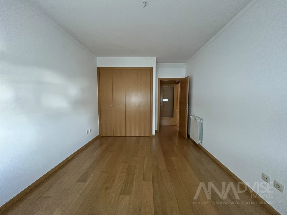 Apartamento T3 para Arrendamento em Viseu Foto 14
