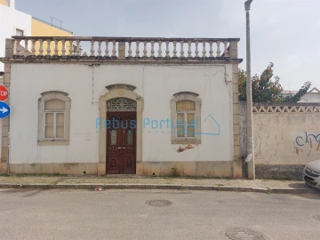 Moradia T0 para Venda em Loule (São Clemente)