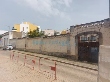 Moradia T0 para Venda em Loule (São Clemente)