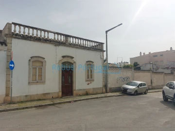 Moradia T0 para Venda em Loule (São Clemente)