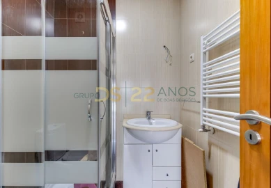 Apartamento T2 para Venda em Touguinha e Touguinhó