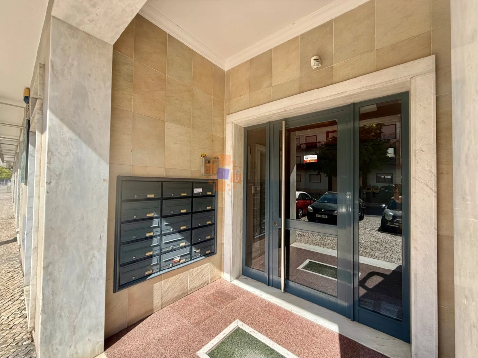 Apartamento T3 para Venda em Laranjeiro e Feijó Foto 25