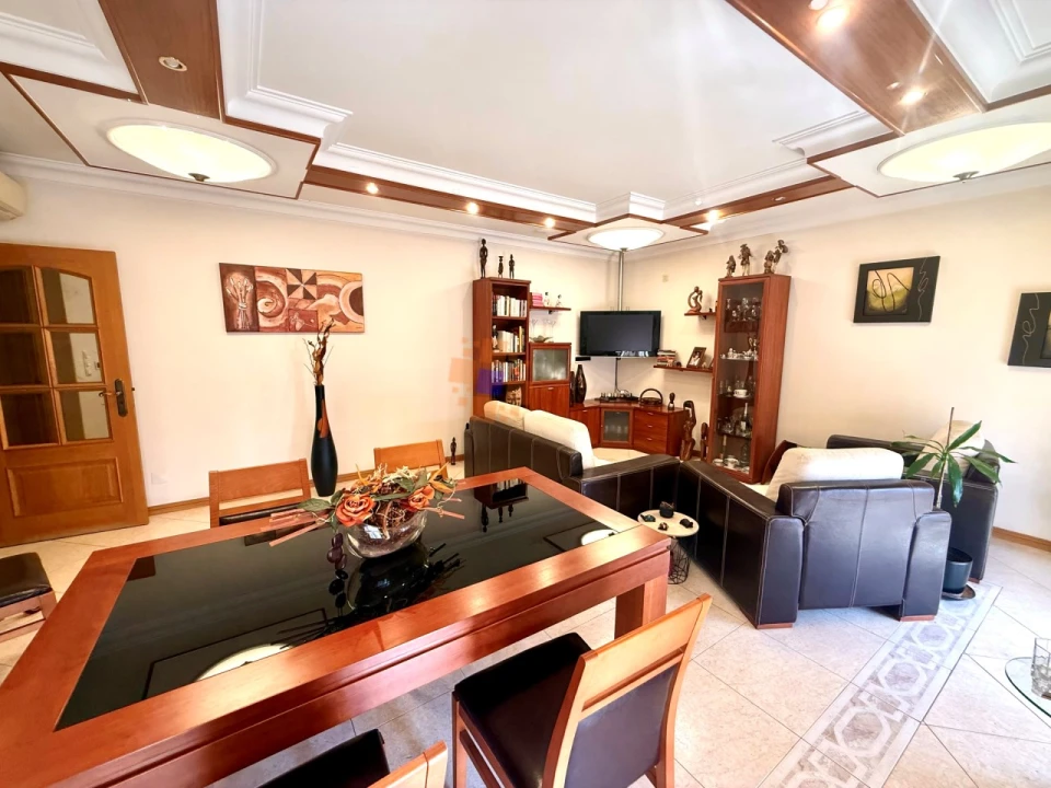 Apartamento T3 para Venda em Laranjeiro e Feijó Foto 3