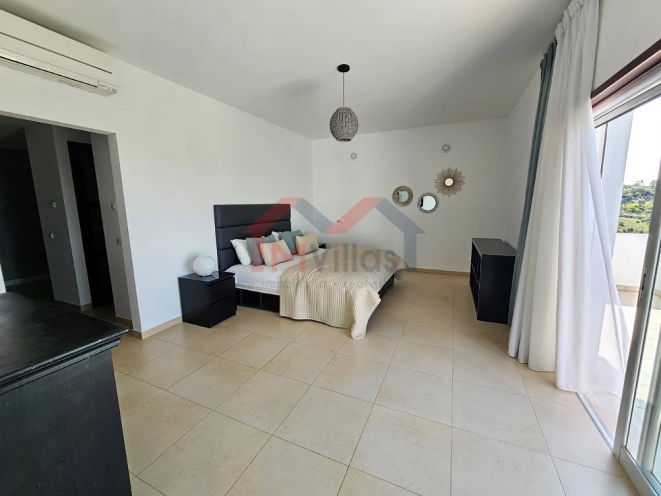 Moradia T4 para Venda em Loule (São Sebastião) Foto 20