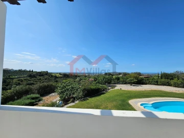 Moradia T4 para Venda em Loule (São Sebastião)