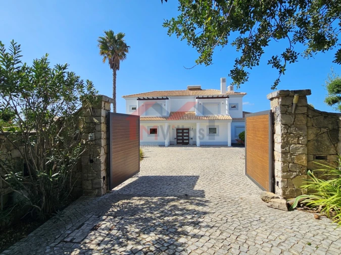 Moradia T4 para Venda em Loule (São Sebastião) Foto 26