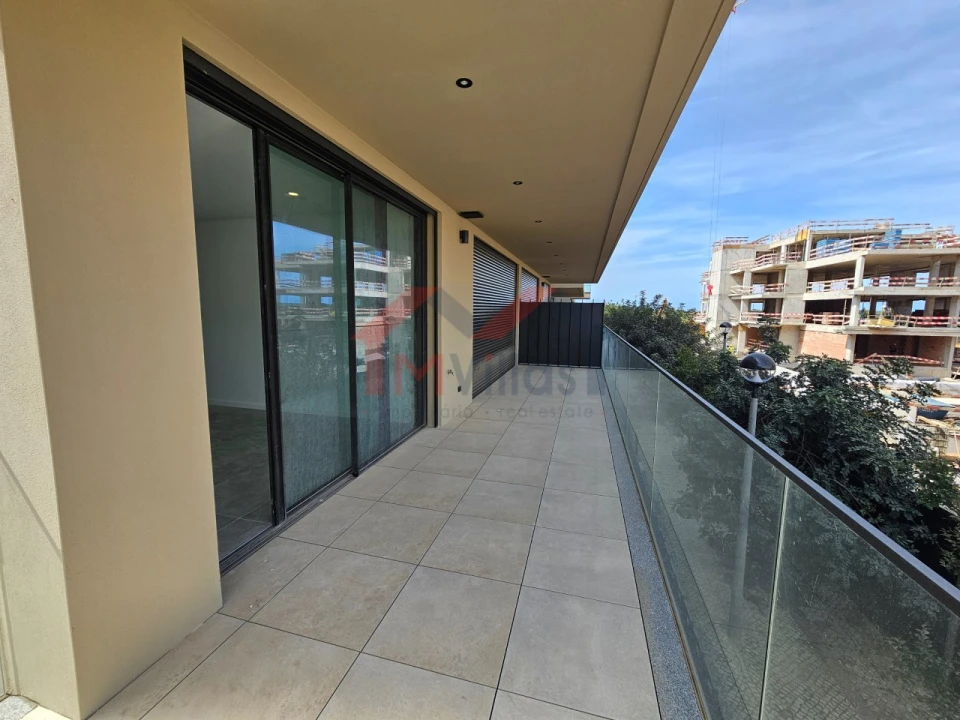 Apartamento T2 para Venda em Quarteira Foto 8