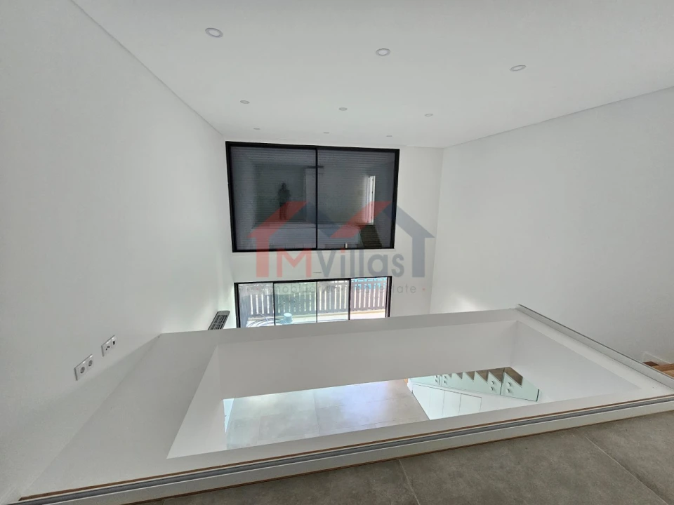 Apartamento T2 para Venda em Quarteira Foto 10