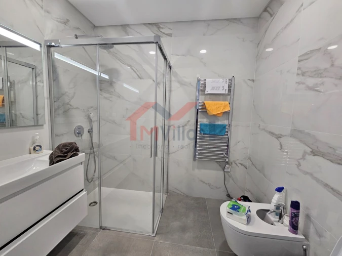 Apartamento T2 para Venda em Quarteira Foto 14