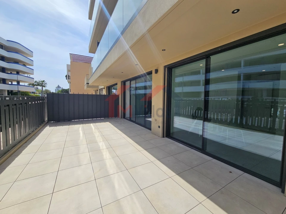 Apartamento T1 para Venda em Quarteira Foto 7