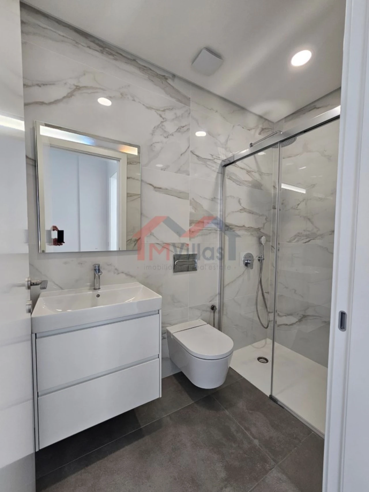 Apartamento T1 para Venda em Quarteira Foto 6