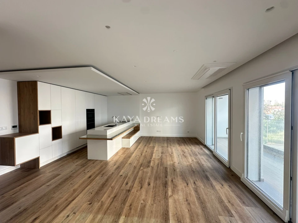 Apartamento T2 para Venda em Pontinha e Famões Foto 2