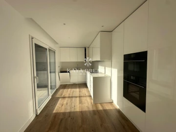 Apartamento T3 para Venda em Pontinha e Famões