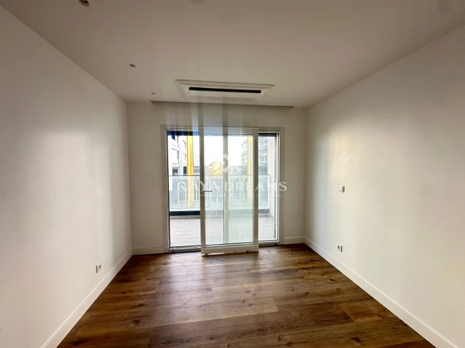 Apartamento T3 para Venda em Pontinha e Famões Foto 10