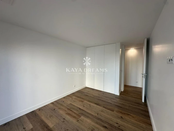 Apartamento T3 para Venda em Pontinha e Famões Foto 13