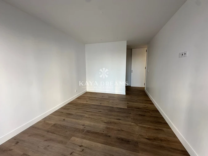Apartamento T3 para Venda em Pontinha e Famões Foto 12