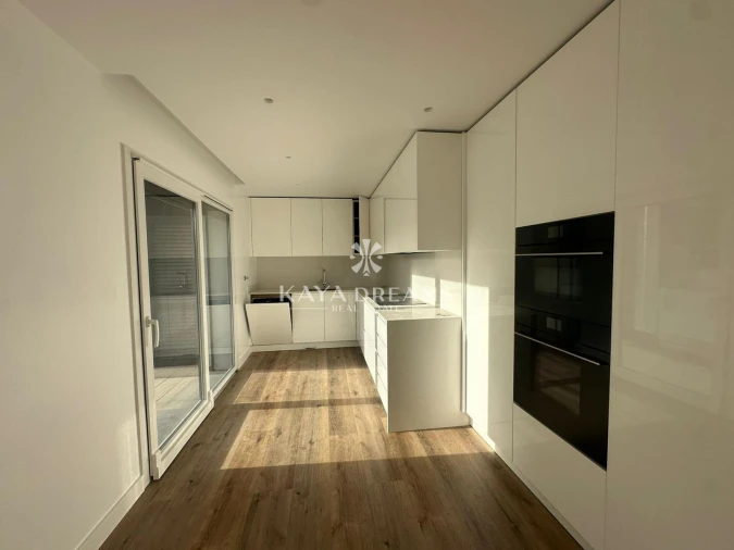 Apartamento T3 para Venda em Pontinha e Famões Foto 5