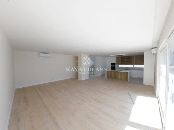 Moradia T5 para Venda em Pontinha e Famões