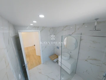 Moradia T5 para Venda em Pontinha e Famões