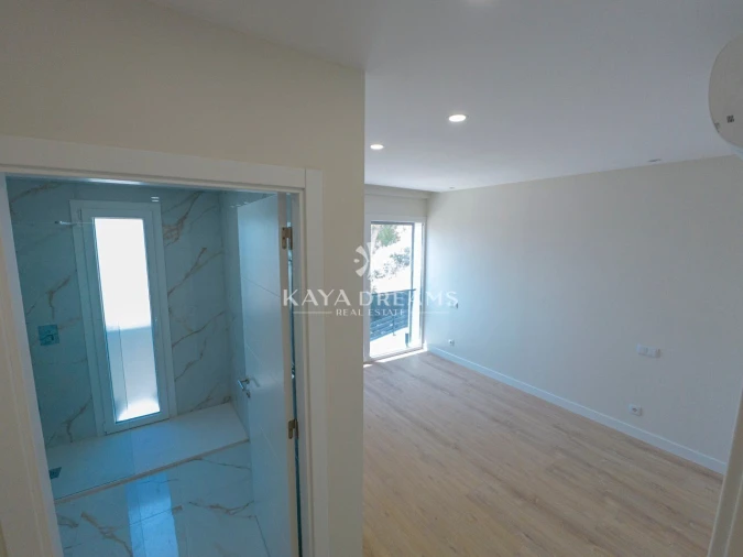 Moradia T5 para Venda em Pontinha e Famões Foto 8