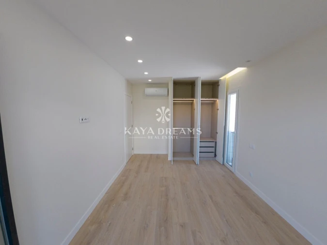 Moradia T5 para Venda em Pontinha e Famões Foto 18