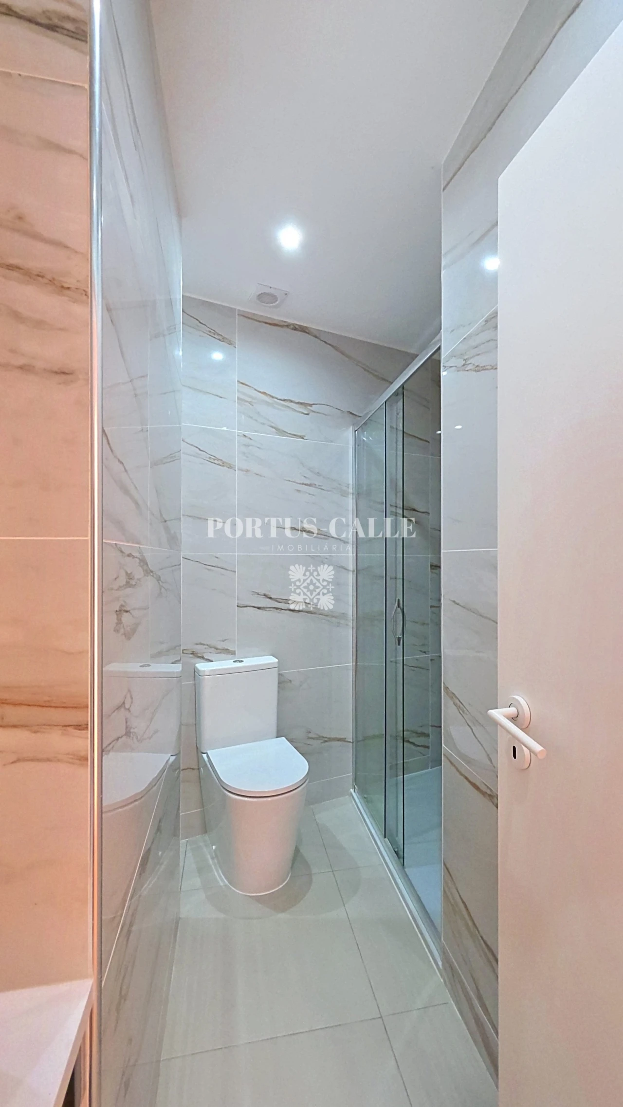 Moradia T2 para Venda em Mafamude e Vilar do Paraíso Foto 11