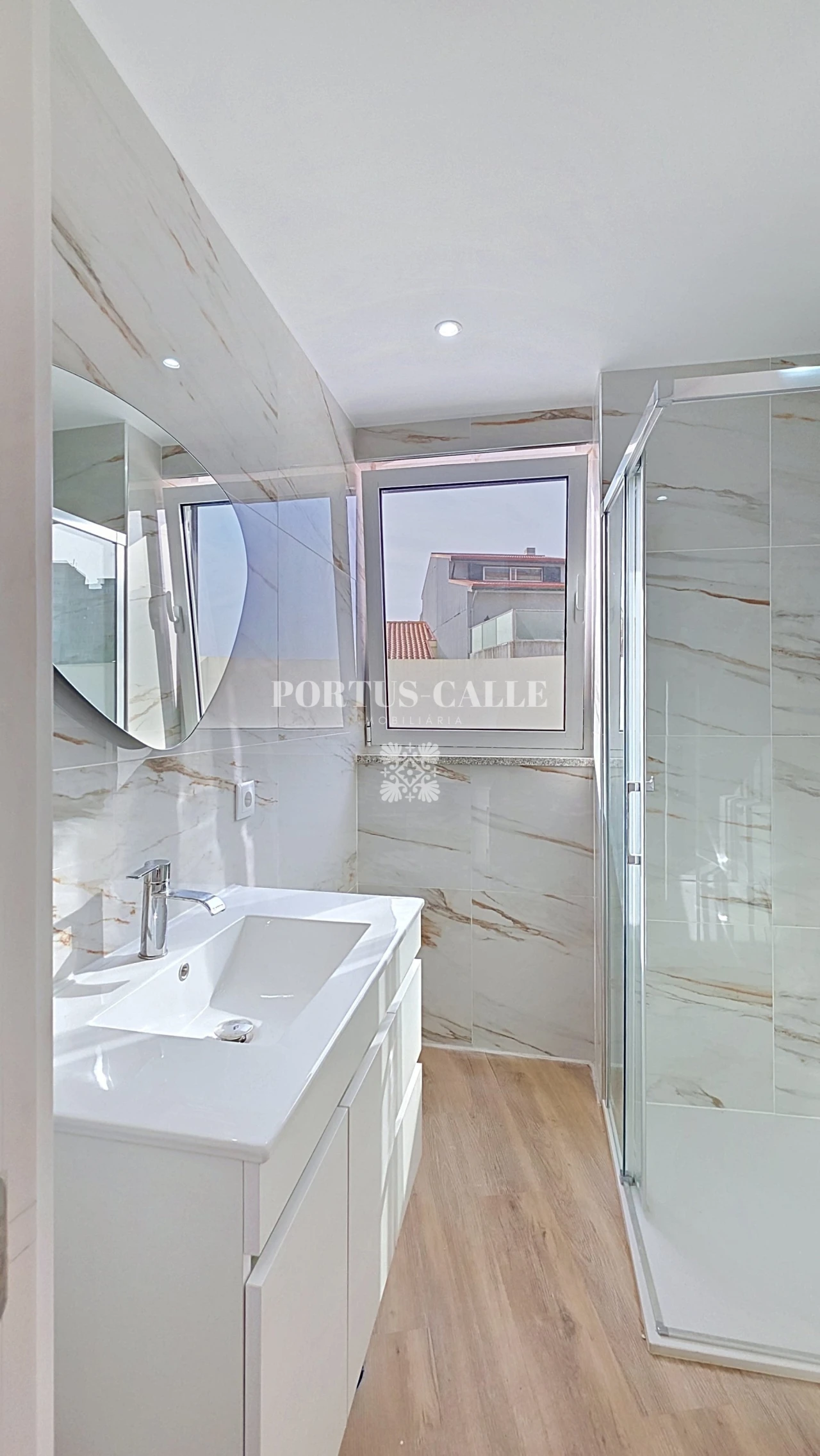 Moradia T2 para Venda em Mafamude e Vilar do Paraíso Foto 8