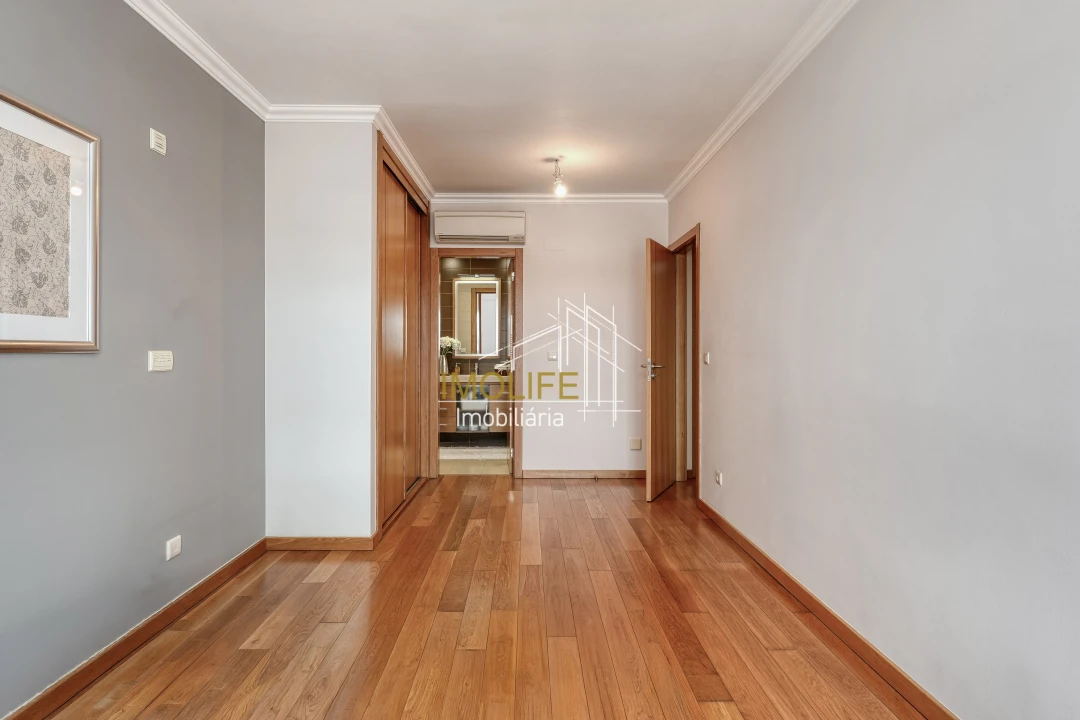 Apartamento T3 para Venda em Odivelas Foto 16