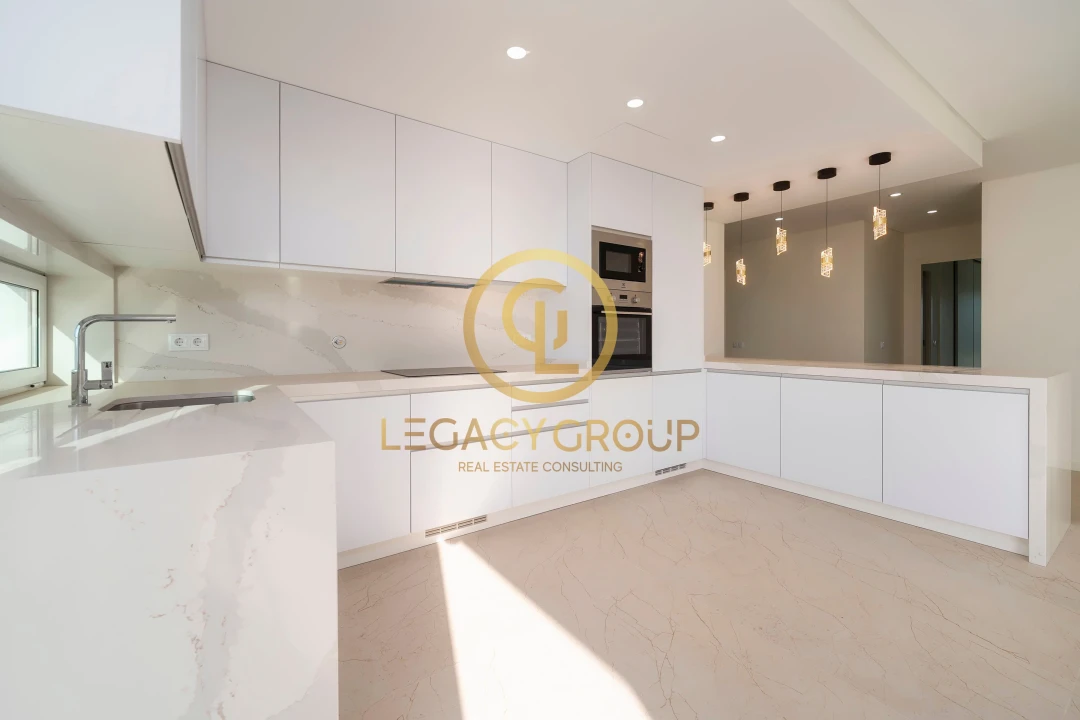 Apartamento T3 para Venda em Quarteira Foto 2