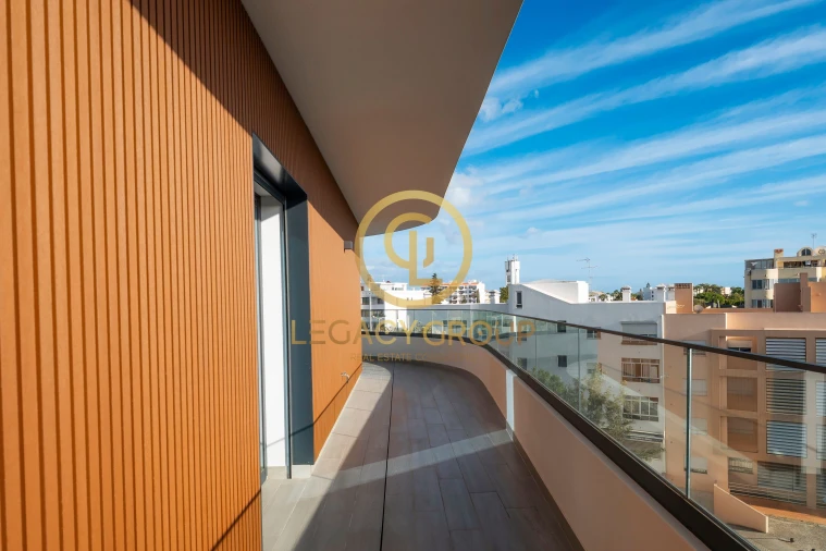 Apartamento T3 para Venda em Quarteira Foto 15