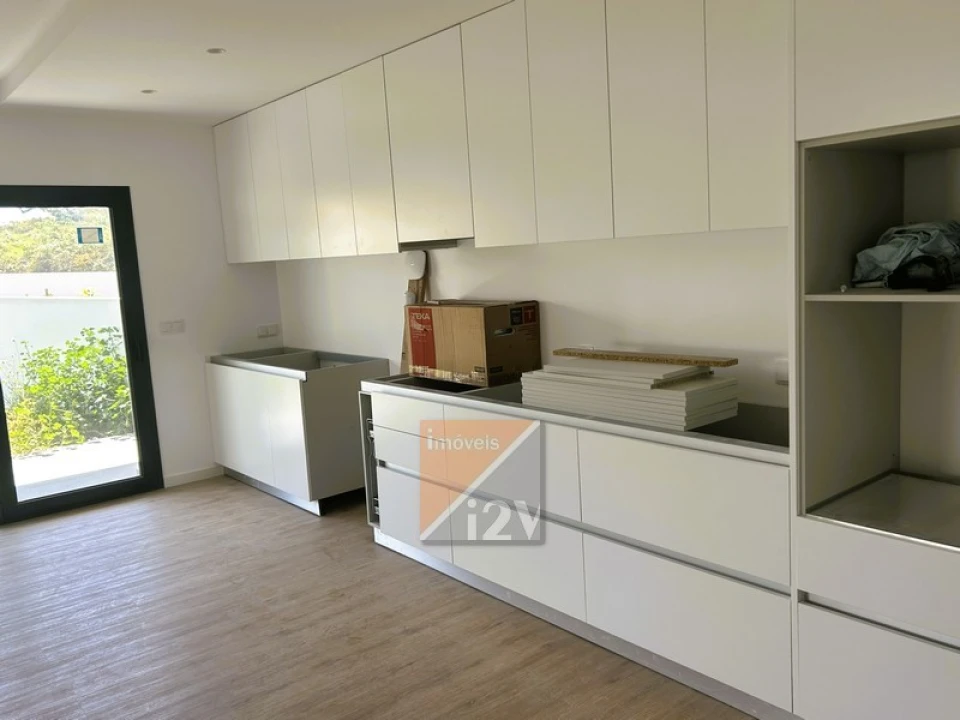 Moradia T3 para Venda em Marrazes e Barosa Foto 4