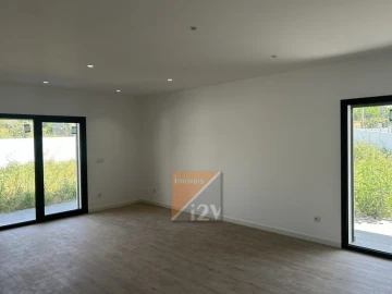 Moradia T3 para Venda em Marrazes e Barosa