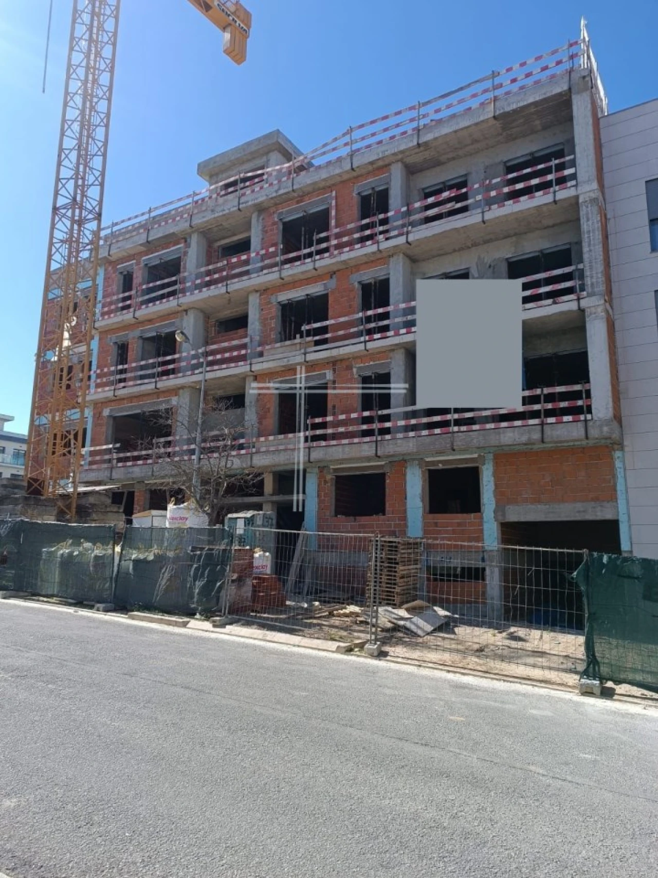 Apartamento T3 para Venda em Charneca de Caparica e Sobreda Foto 14