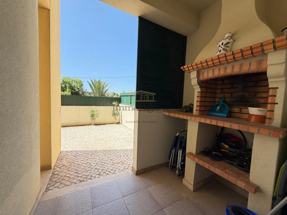 Apartamento T1 para Venda em Ferreiras Foto 6