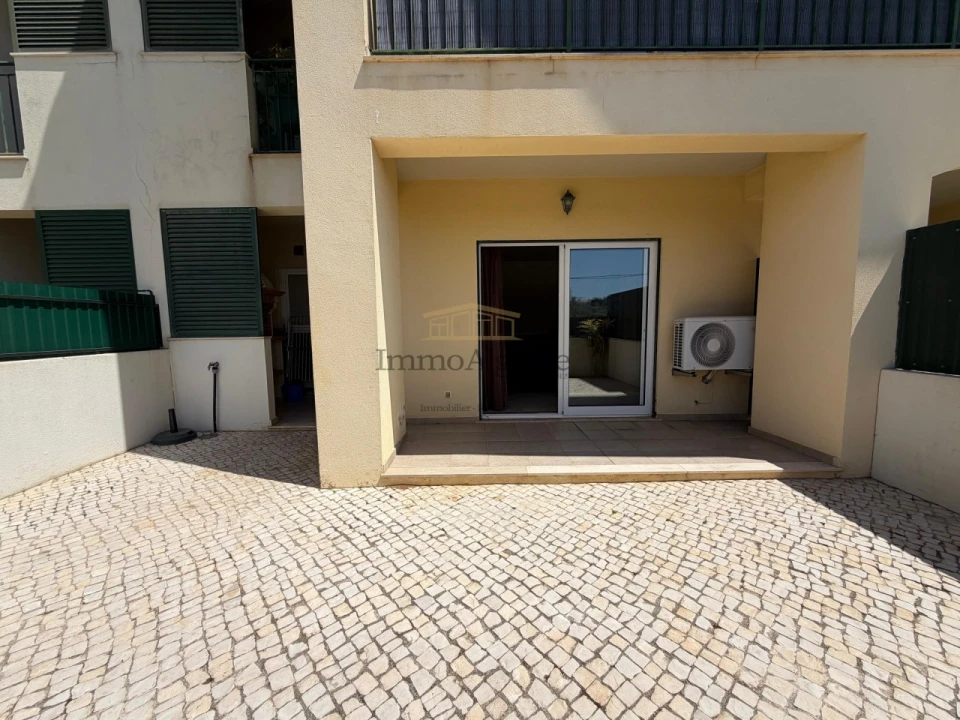 Apartamento T1 para Venda em Ferreiras Foto 10
